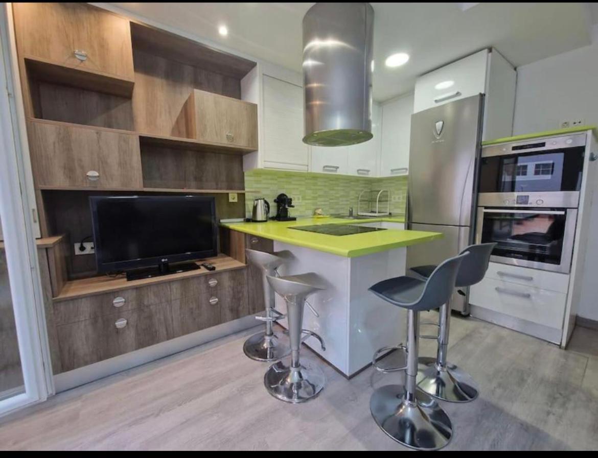 Apartamento Con Terraza Y Parking Gijón Zimmer foto